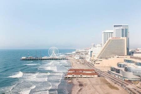Huge 2br 3ba Ocean Front By Cozysuites Atlantic City