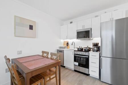 Huge 2br 3ba Ocean Front By Cozysuites Apartment *